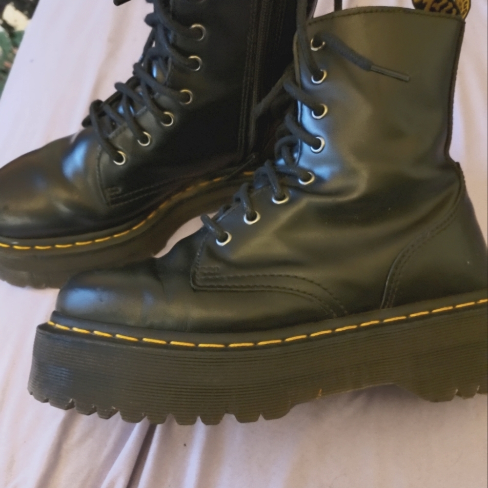 Doc Martins Jadon platform boots